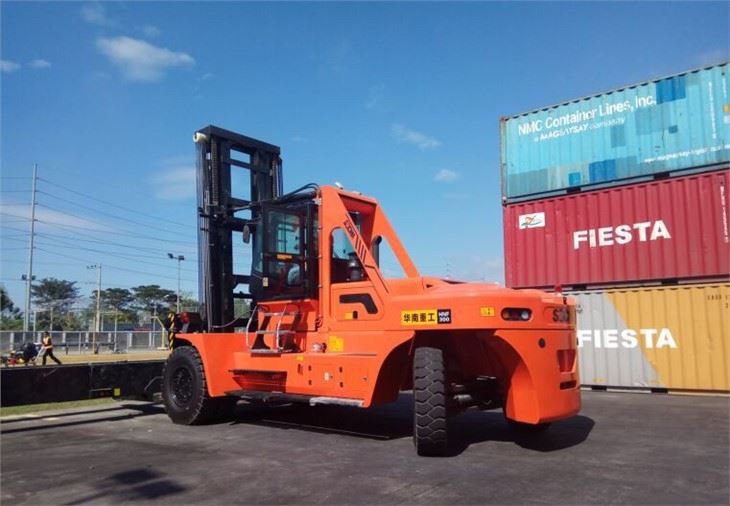 28 Ton Forklift For Container Stack Socma