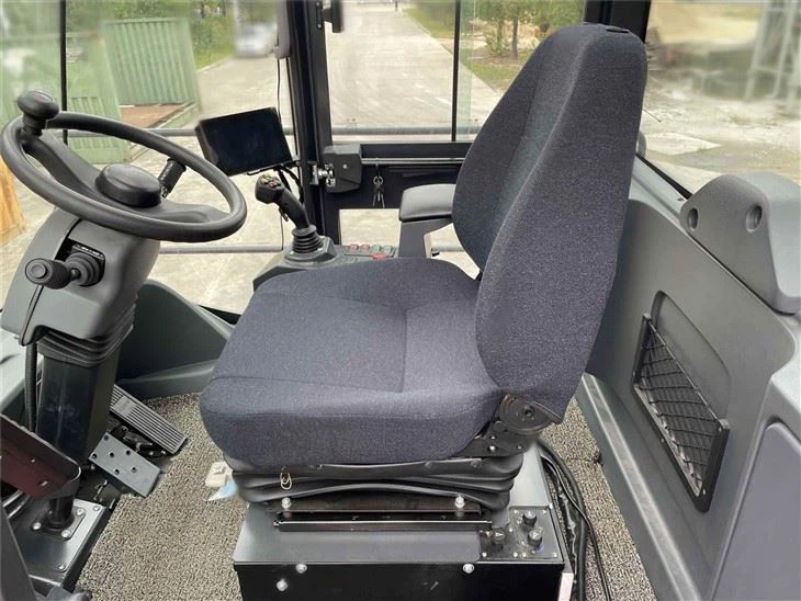 HNRS4531 45 Ton Container Reach Stacker Container Forklift
